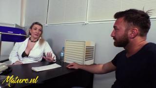 Sandy's titanic boobs seduce her doc's cock🌭 in steamy medical romp