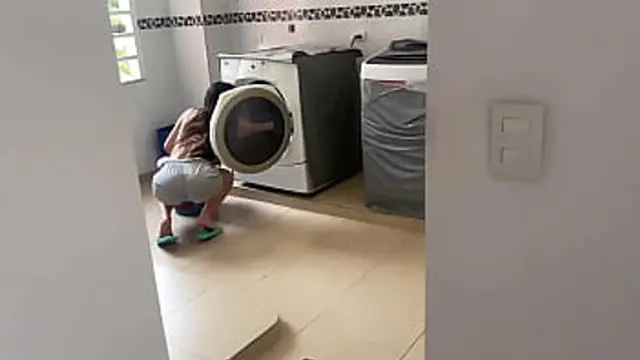 I find my neighbor alone with a tremendous ass washing clothes in shorts and I fuck her for slut