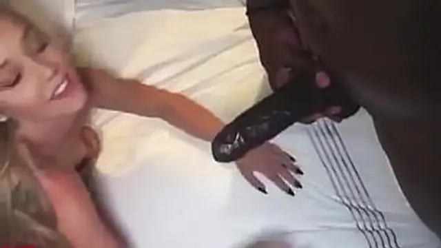 Rich Mature Milf Fucks BBC After Divorce 