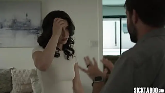 Casey Calvert finally hooked up with a guy &mdash;  this time craving something bigger