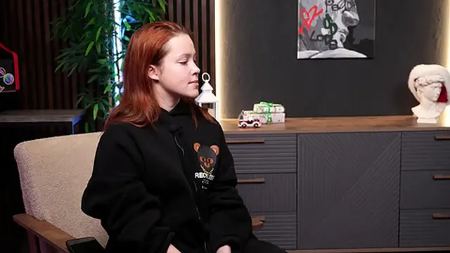 Ni?ole Murkovski Bangs Subscribers With Bella Mur - Explicit XXX Session