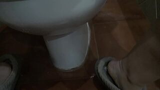18-Year-Old Stepson Craves Peeing Show For Pleasure