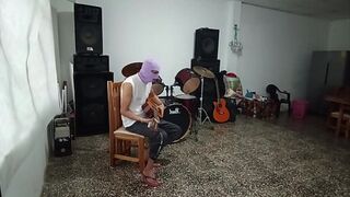 Sexy Instructor Teases Cachondo Student In Explicit Rhythm