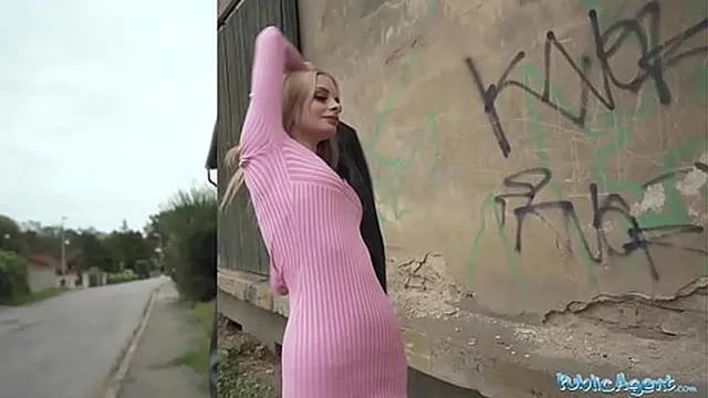 Model Prospect Gets Down for Big Cock🌭 Public Fuck Session