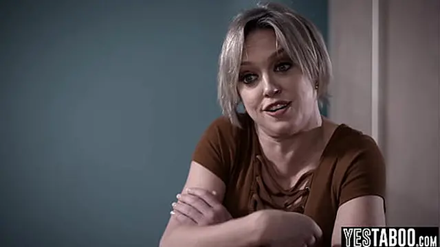 Big tits curvy BBW MILF fucks neighbors lesbian teen girlfriend