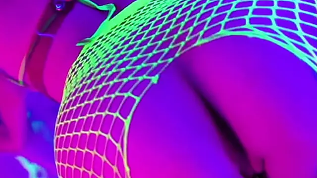 Sarah Jay knows how to ride a cock!