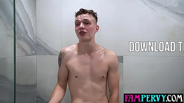 Big ass petite girlfriend has anal sex with boyfriend in the shower